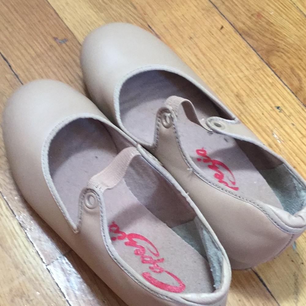 Kids tap shoes